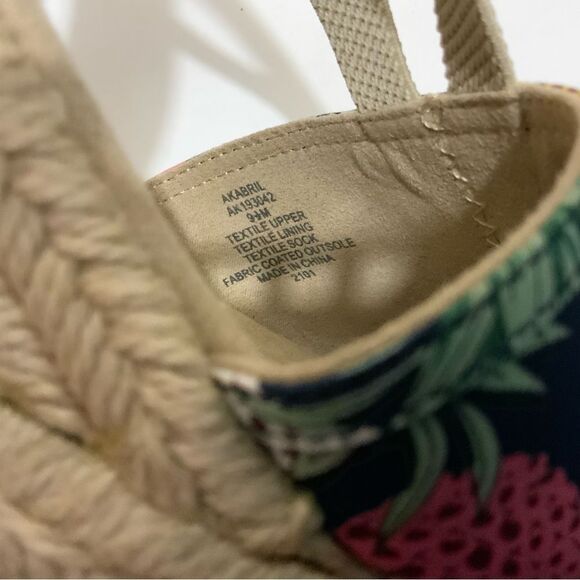 Anne Klein Abril Espadrille Wedge Sandal With Pineapples size 9.5 M - Picture 9 of 11